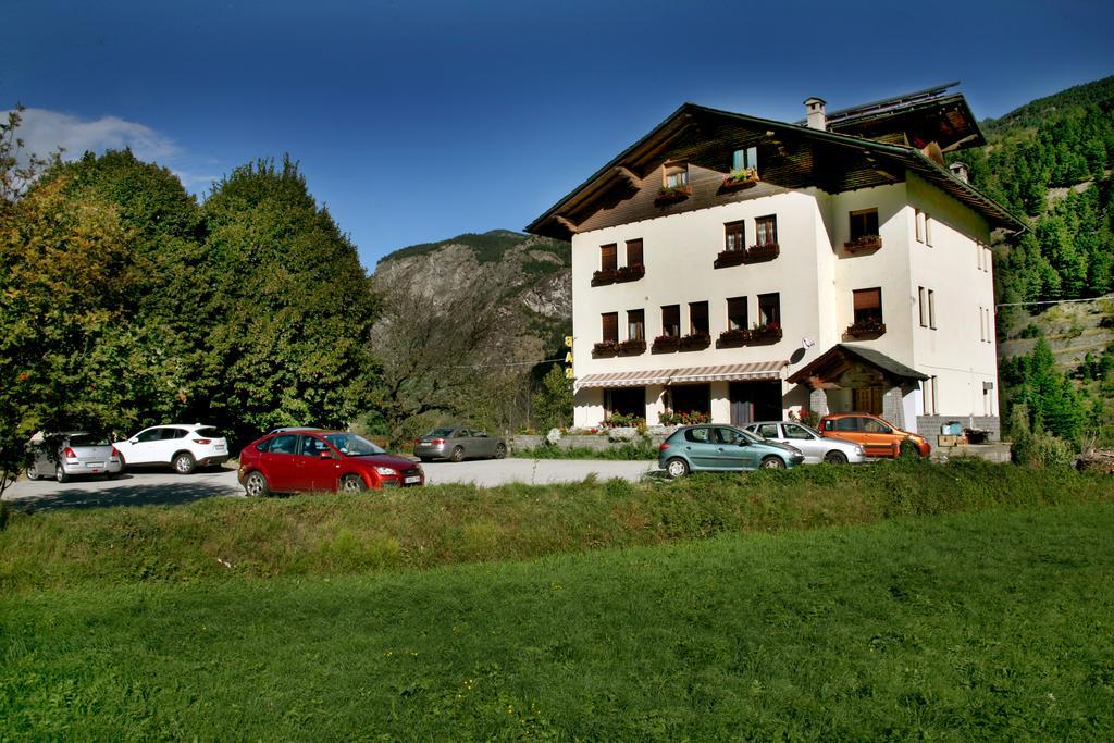 Hotel Edelweiss Villeneuve Exterior foto